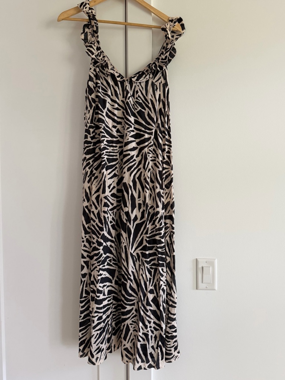 H&M Black/Cream Print Ruffled Maxi Dress - Lyocell Blend - Size Small